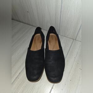 Clarks Womens Black Suede  Loafers Slip-On Shoes Size 7.5 Whimsigoth Read